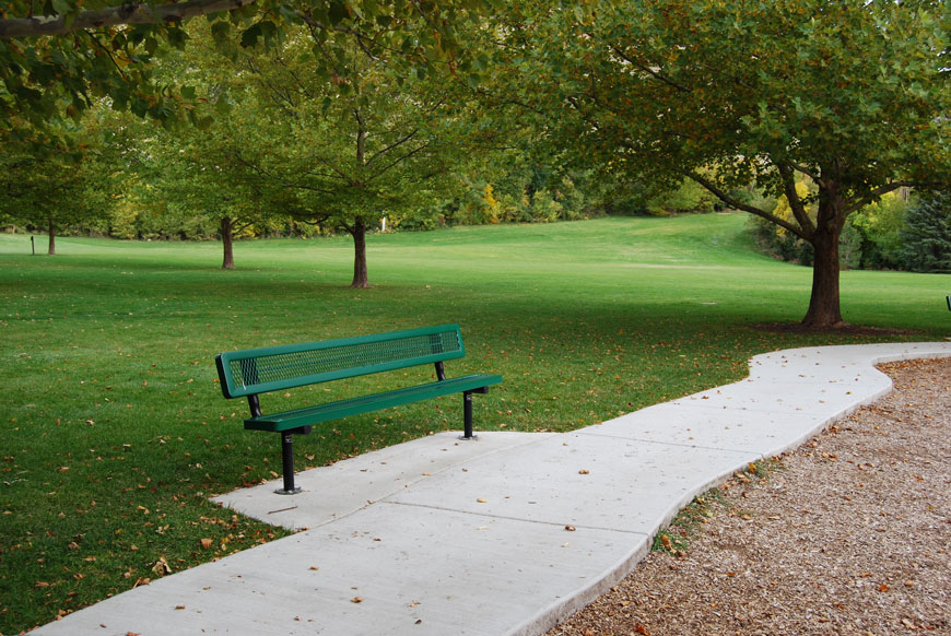 خرید نیمکت پارکی بتنی چوبی آهنی فلزی چدنی ارزان شیک مدرن و با کیفیت از طریق وبسایت شرکت پارک سازان